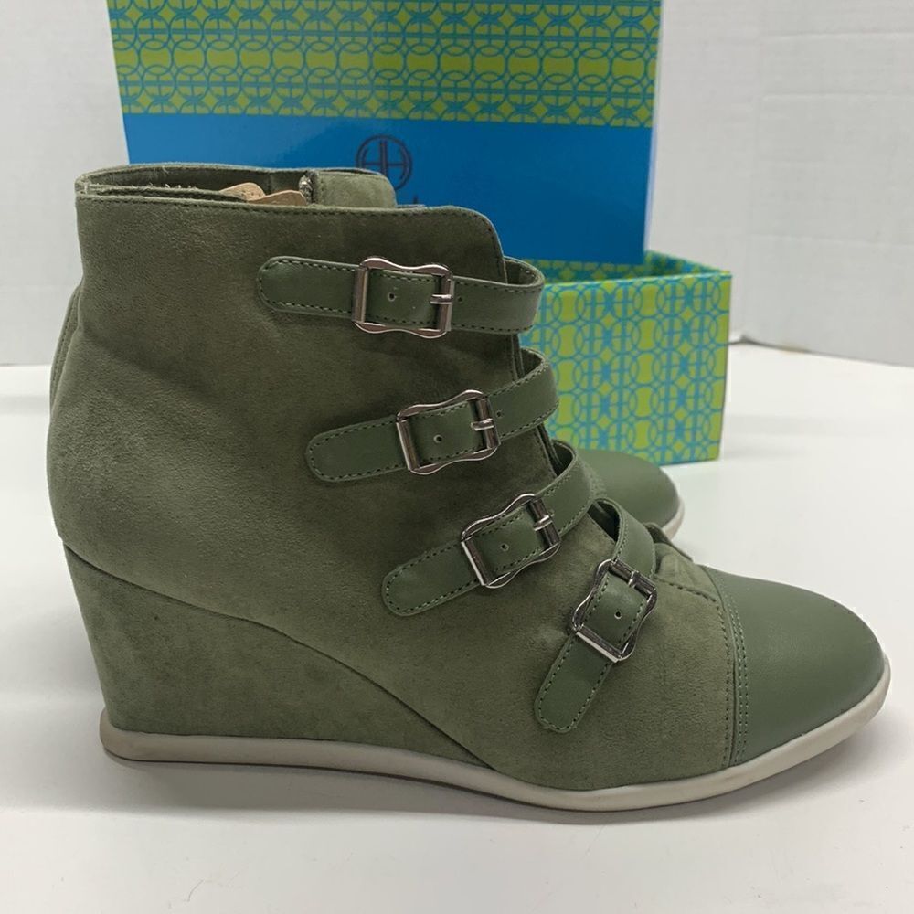 Hot in Hollywood Hidden Wedge Suede Platform Heels Green Women’s Size 8 - Picture 2 of 8
